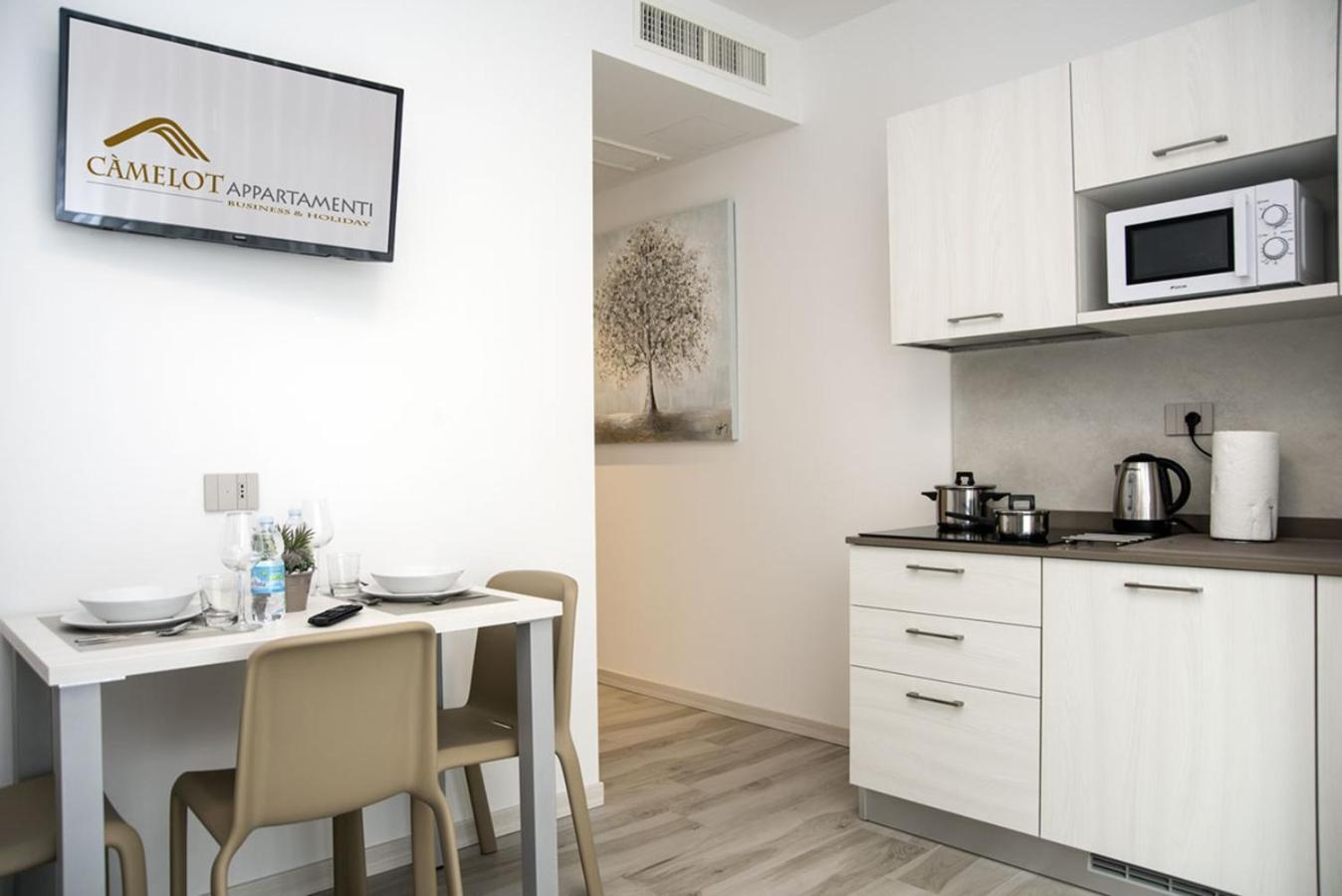Camelot Appartamenti - Business E Holiday San Martino Buon Albergo Extérieur photo