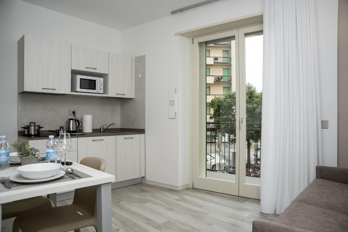Camelot Appartamenti - Business E Holiday San Martino Buon Albergo Extérieur photo