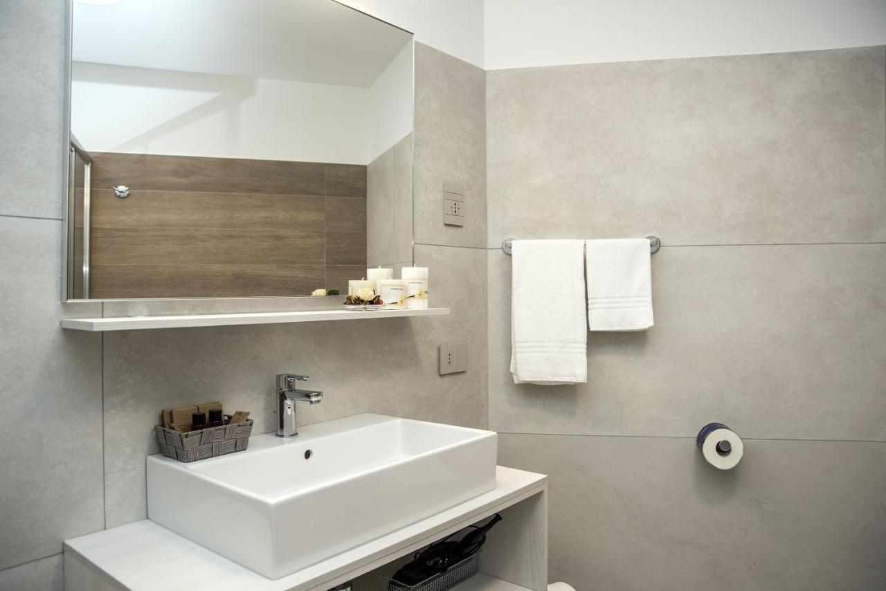 Camelot Appartamenti - Business E Holiday San Martino Buon Albergo Extérieur photo