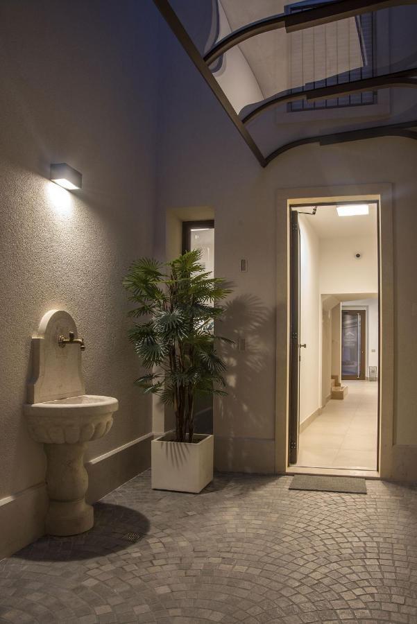 Camelot Appartamenti - Business E Holiday San Martino Buon Albergo Extérieur photo